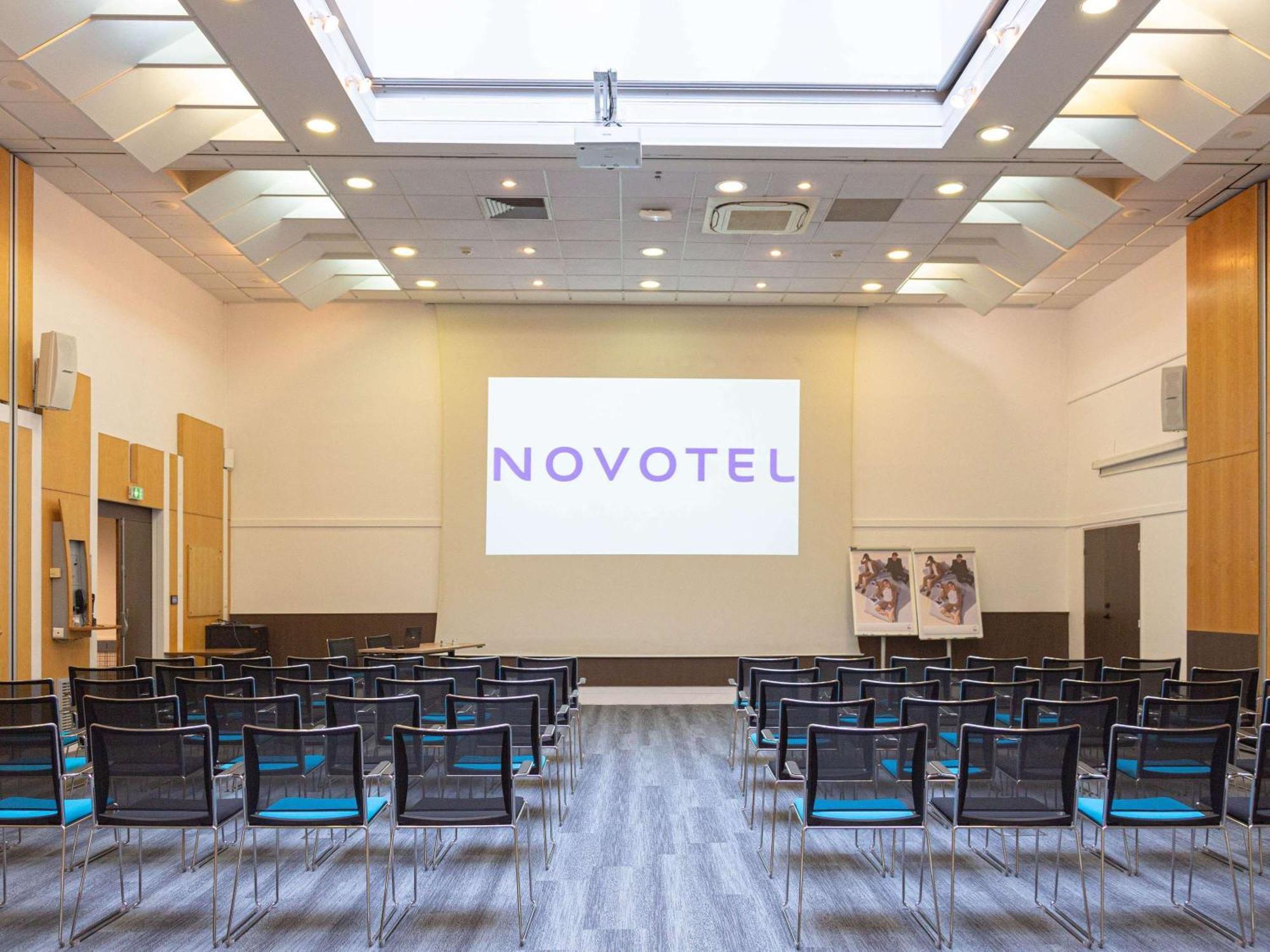 Novotel Paris Pont De Sèvres Exteriör bild