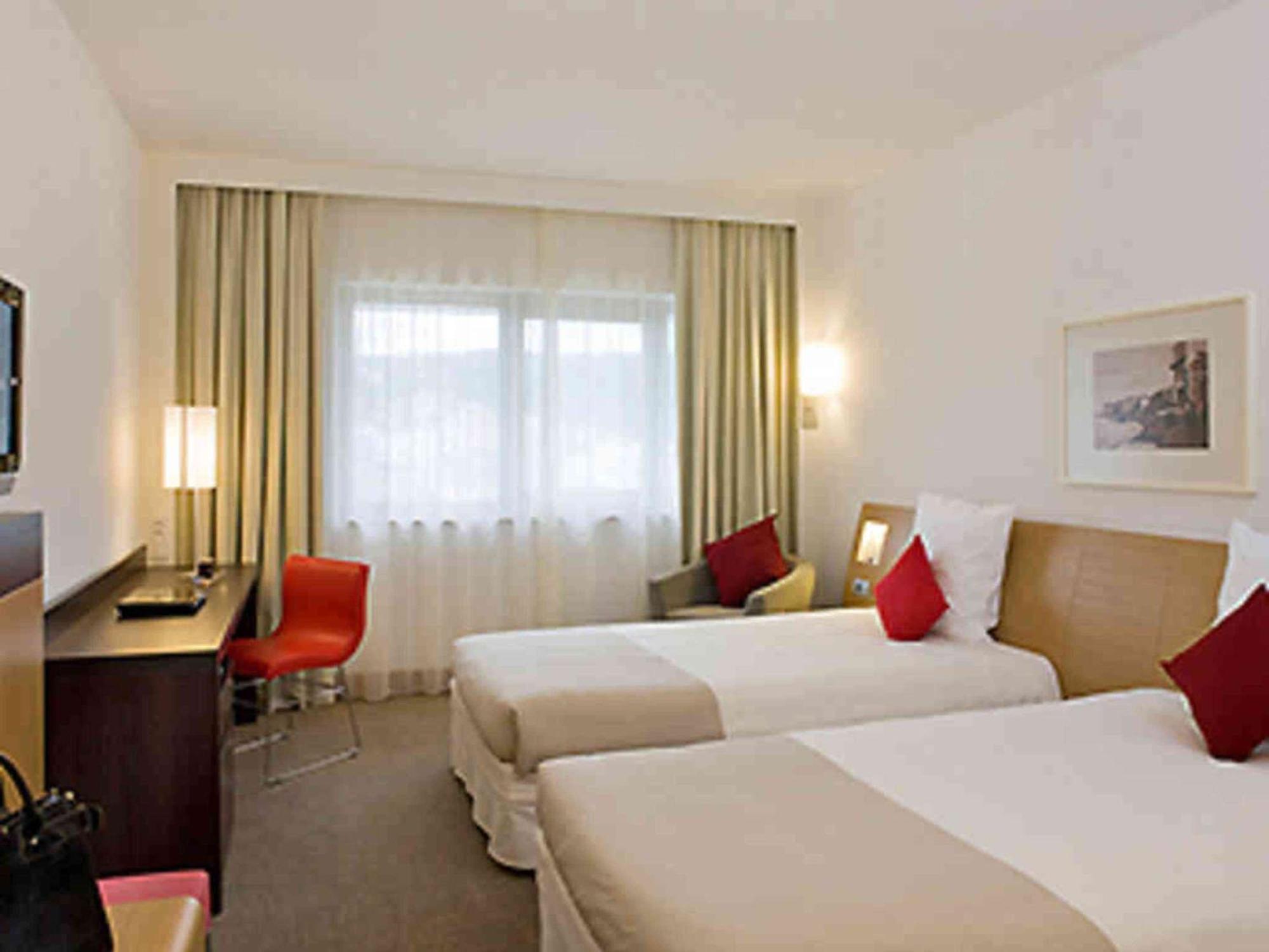 Novotel Paris Pont De Sèvres Exteriör bild