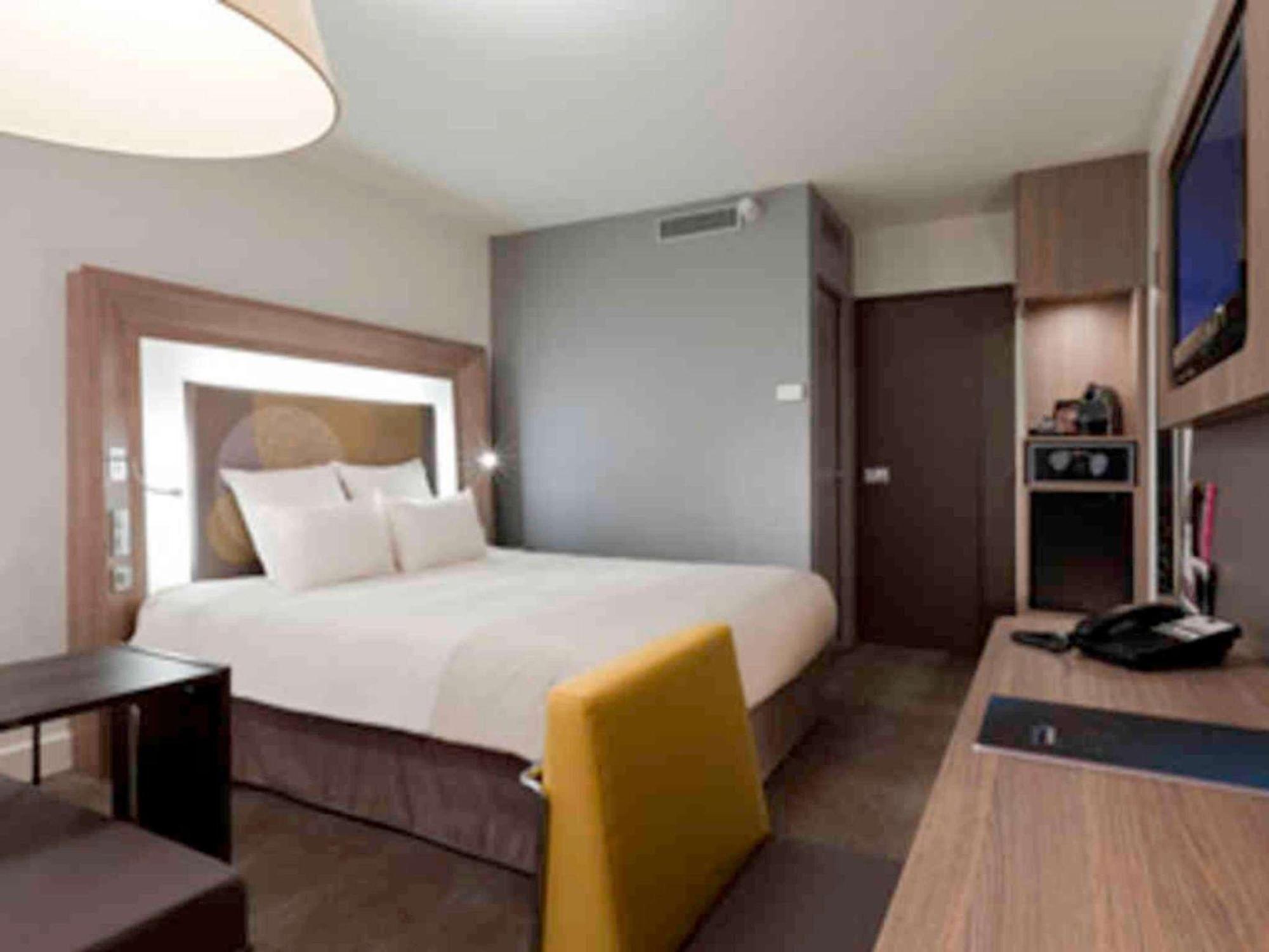 Novotel Paris Pont De Sèvres Exteriör bild