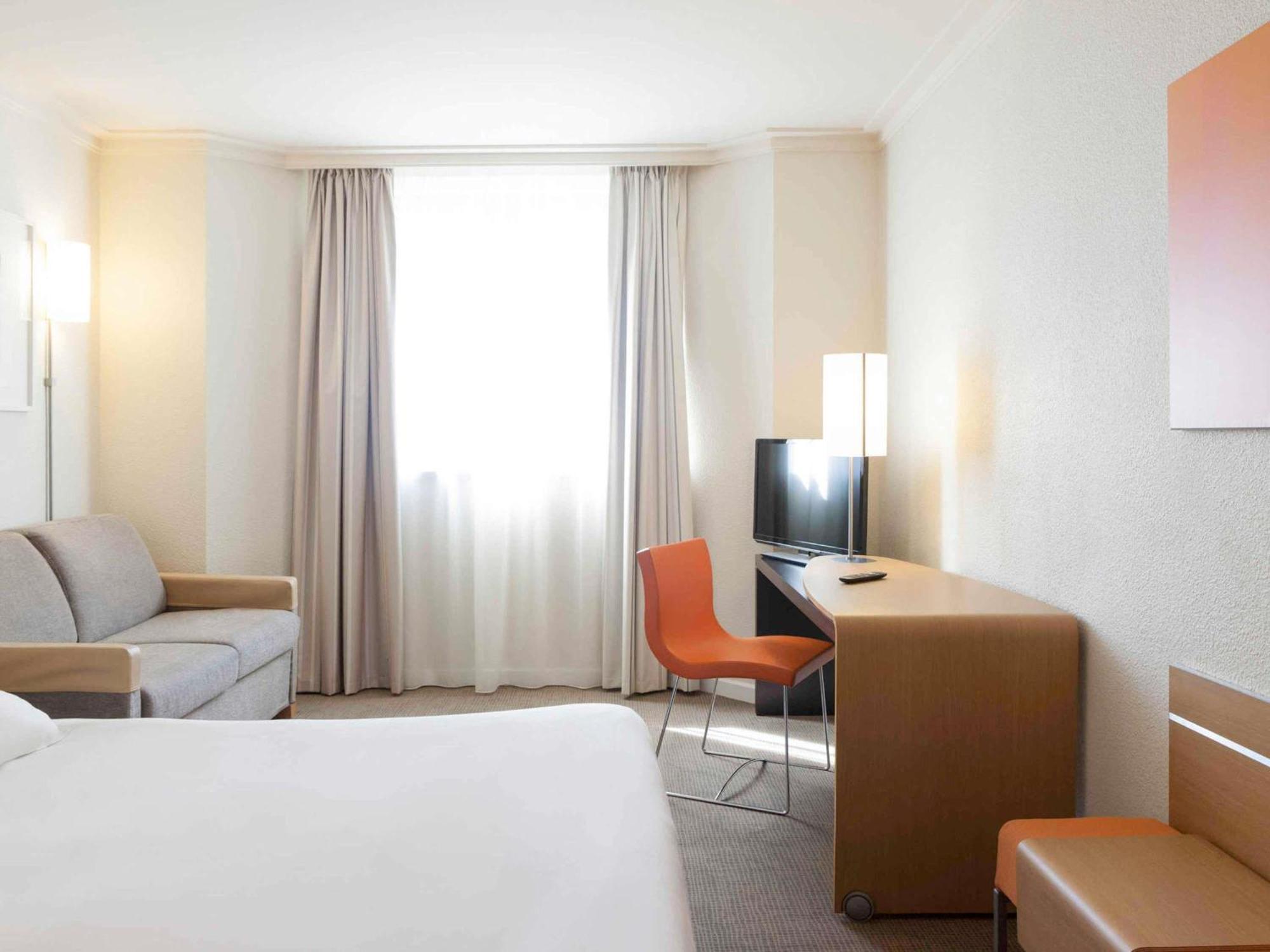 Novotel Paris Pont De Sèvres Exteriör bild